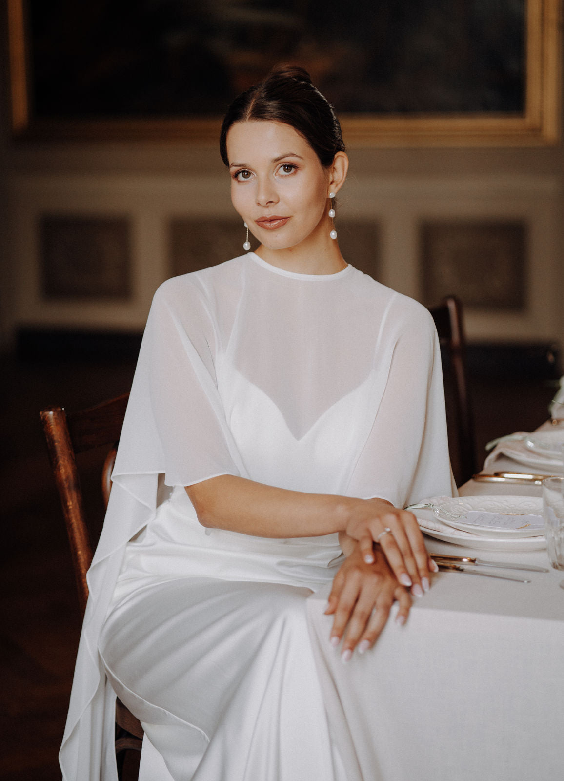 Bridal cape / topper