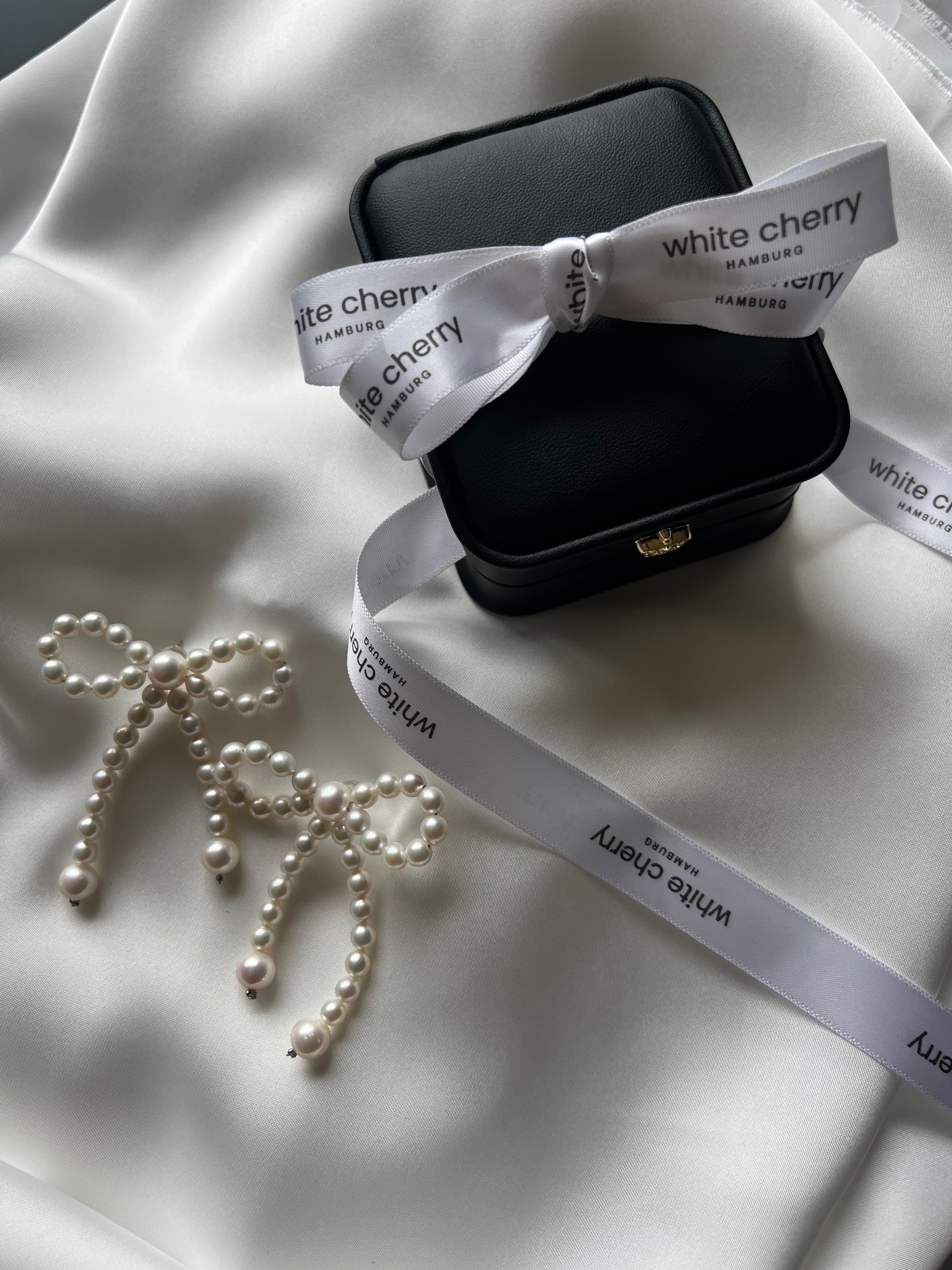 Bridal Bow Pearl Earrings Mars - Braut Ohrringe mit Perlen Schleifen