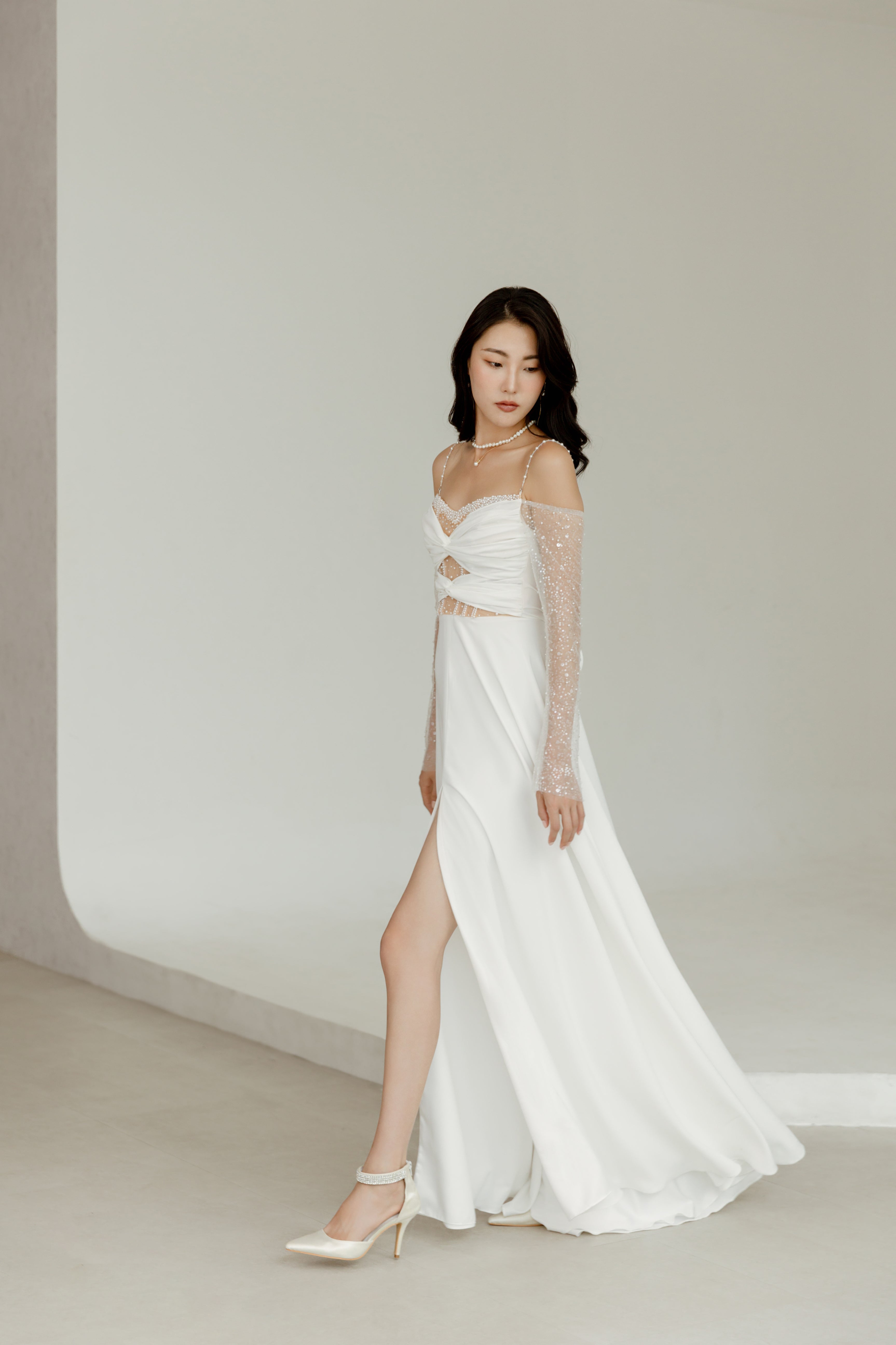 Minimalistic , Clean , Modern , Simple Wedding dress , Günstig , Cheap , Schlicht Brautkleider , Brautkleid, Hochzeitskleid , Hochzeitskleider