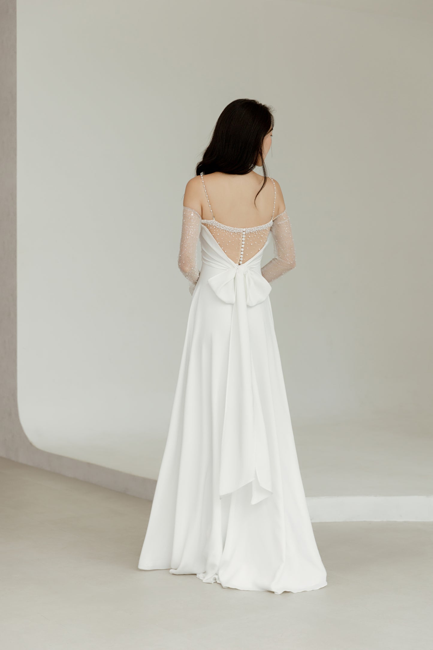 Minimalistic , Clean , Modern , Simple Wedding dress , Günstig , Cheap , Schlicht Brautkleider , Brautkleid, Hochzeitskleid , Hochzeitskleider