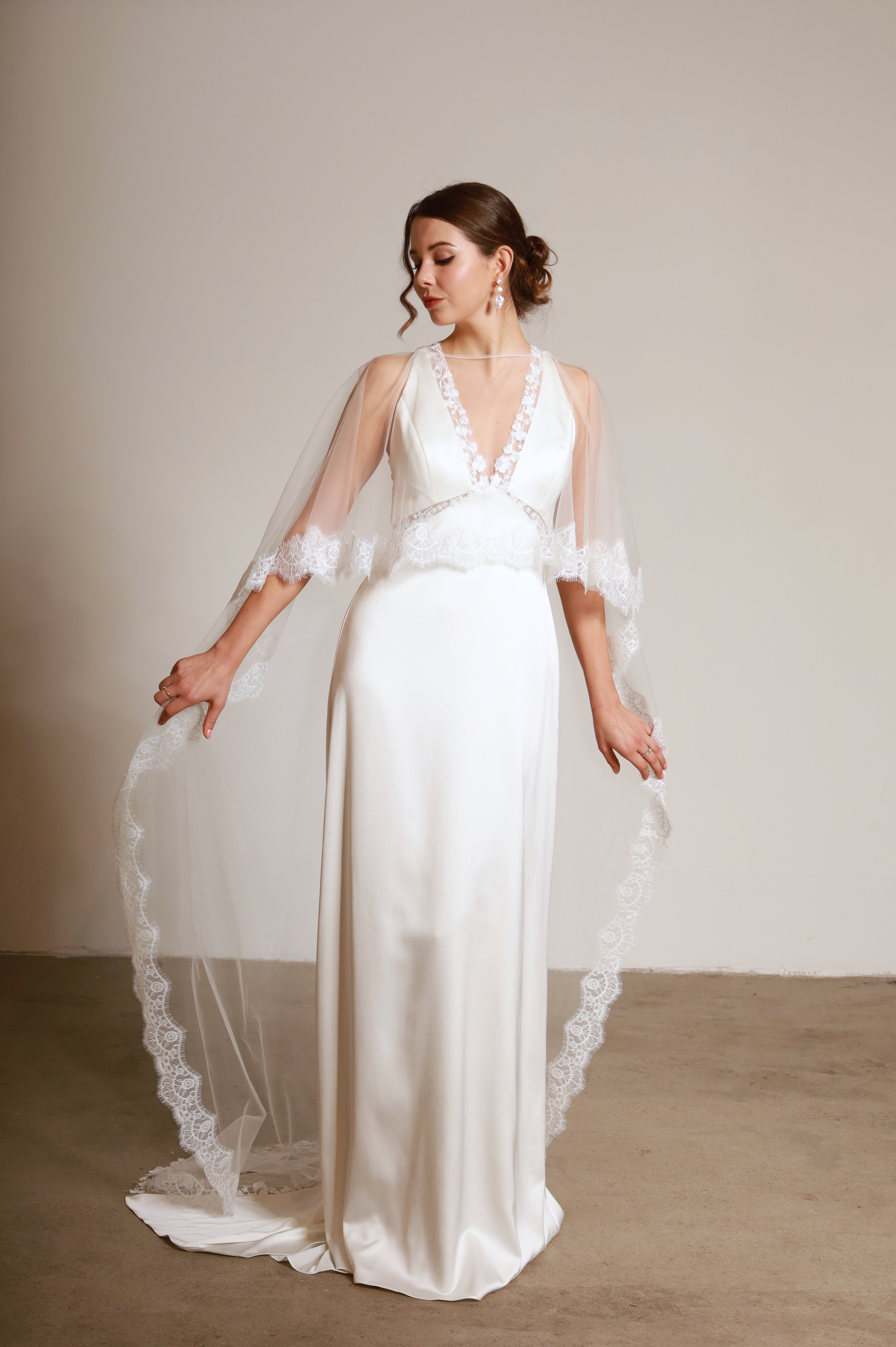 Braut Cape von Tüll und Spitze Brautmode Hamburg