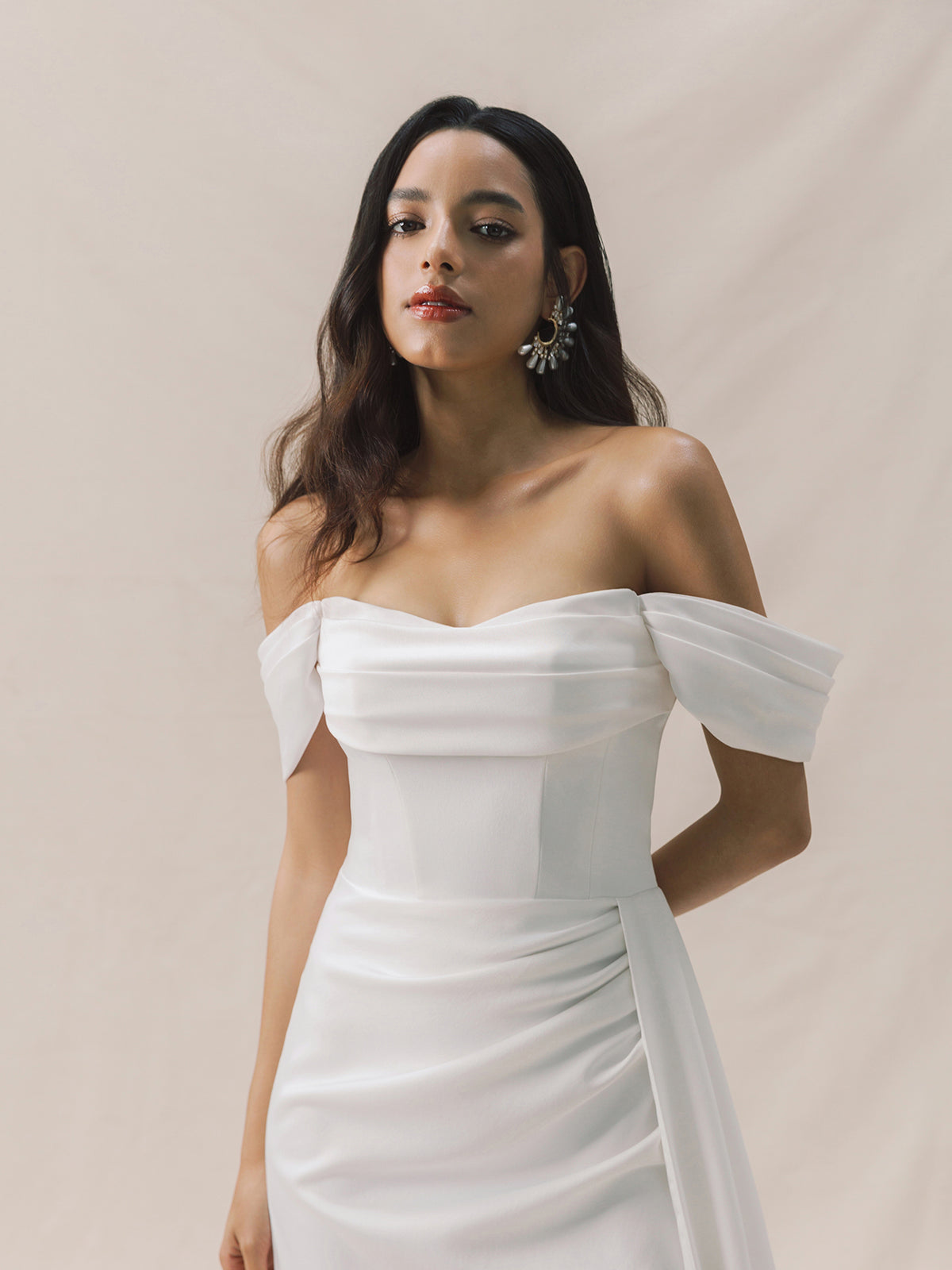 Minimalistisches, Modernes Brautkleid mit Schulterfreien Ärmeln Hamburg standesamt