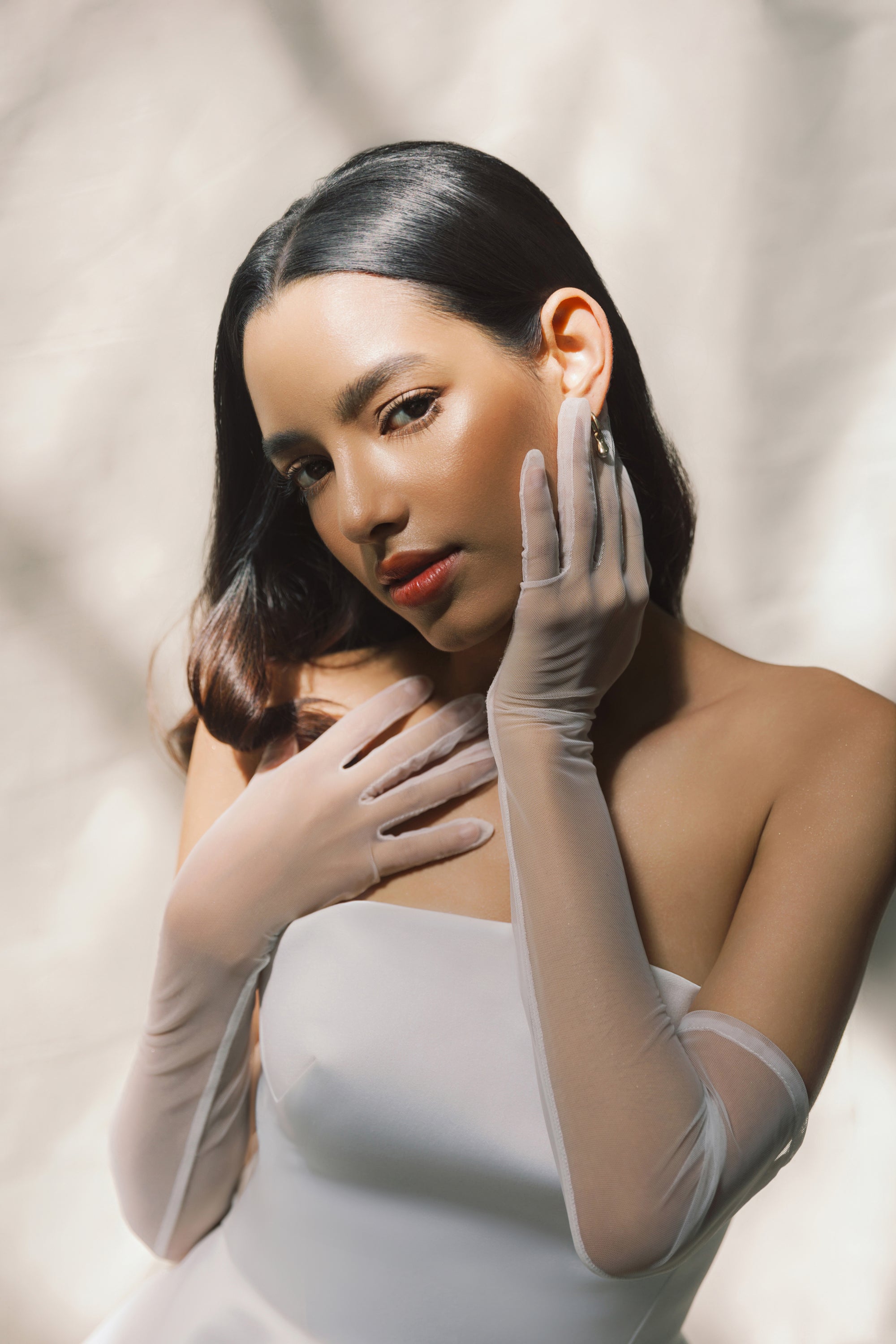 Minimalistisches, Modernes Brautkleid mit Schlichter Eleganz und Tüllrock Hamburg standesamt