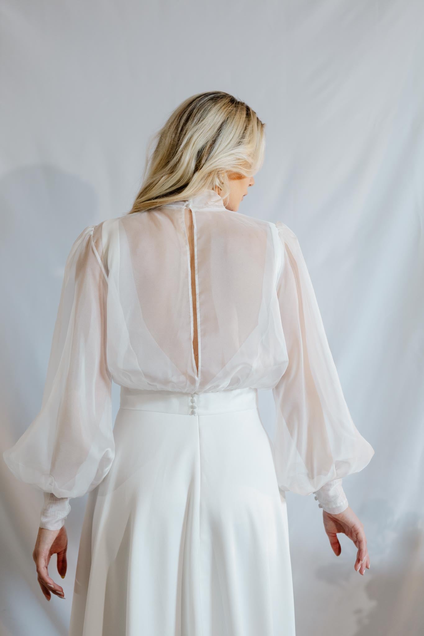 Bridal cape / topper