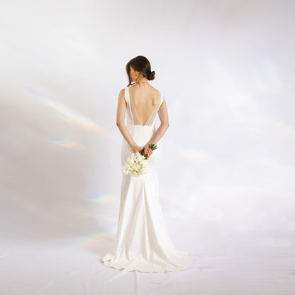 Minimalistische Brautkleider in Hamburg | White Cherry – Moderne Hochzeitsmode