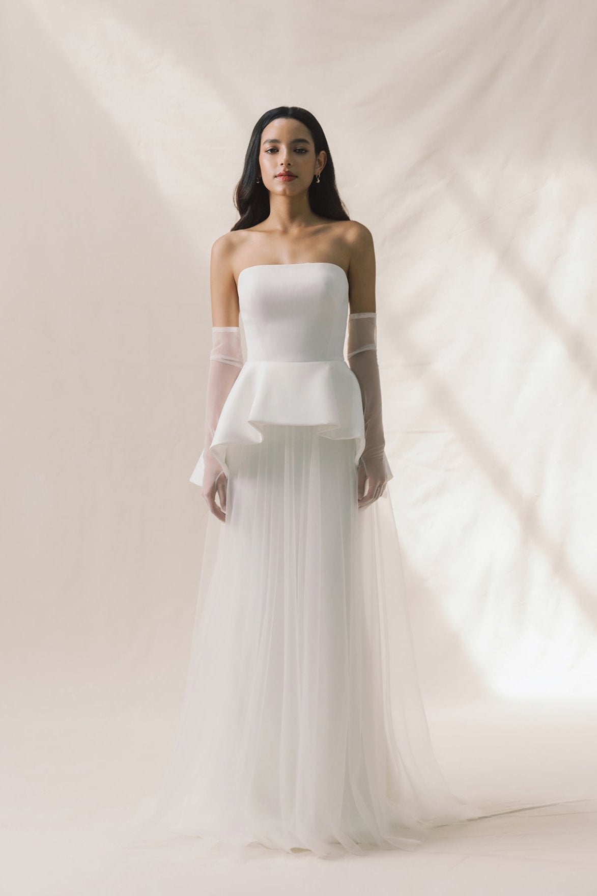 Minimalistisches, Modernes Brautkleid mit Schlichter Eleganz und Tüllrock Hamburg standesamt kleid