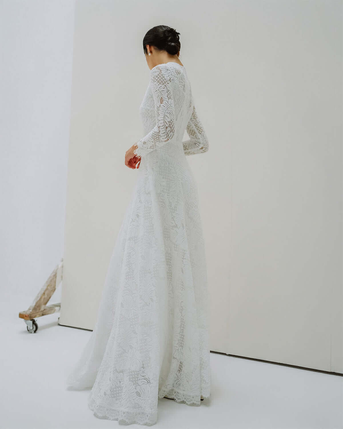 Boho Langarm Schlichte, elegante Brautkleider aus Spitze verlobungskleider Brautmode Hamburg