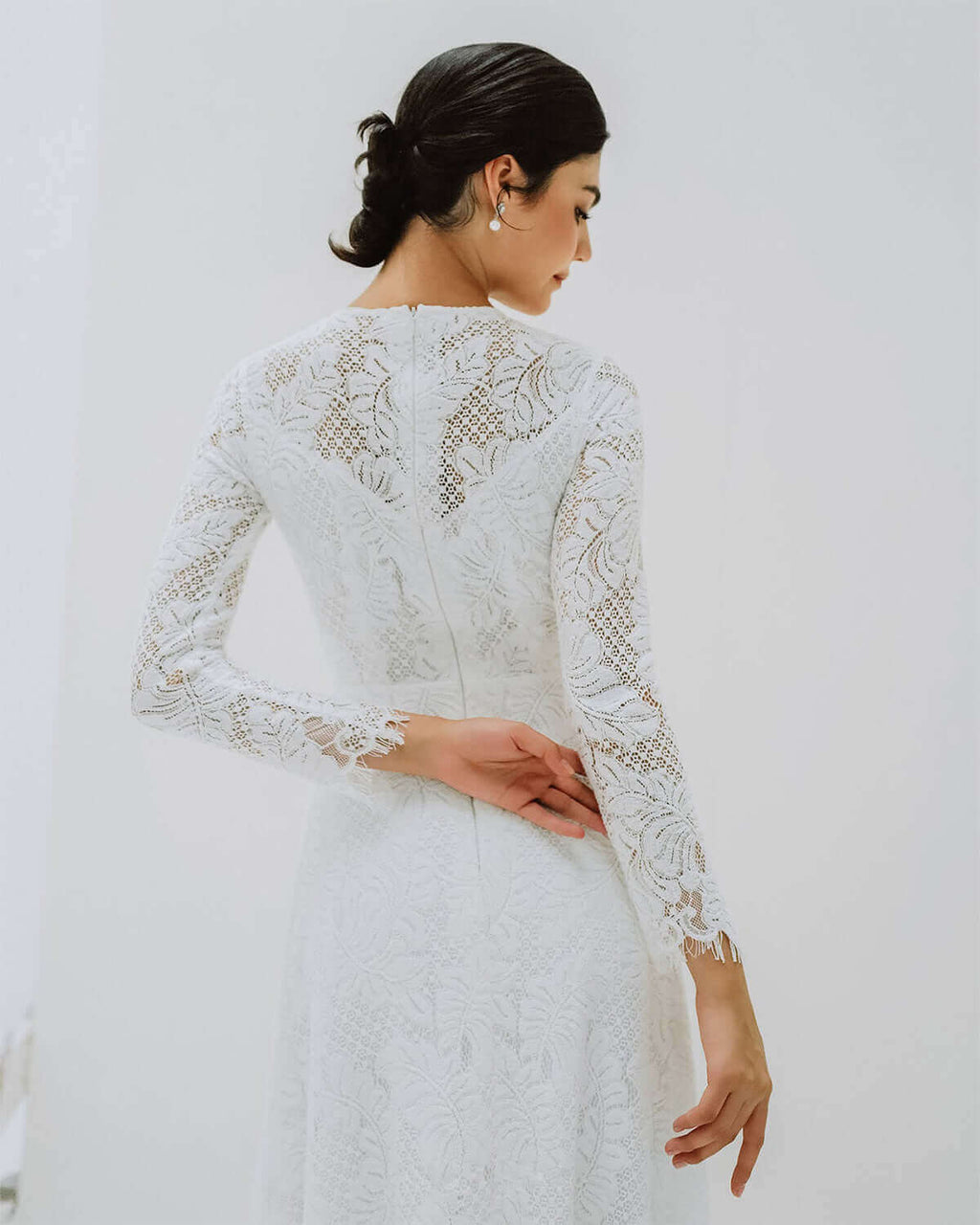 Boho Langarm Schlichte, elegante Brautkleider aus Spitze verlobungskleider Brautmode Hamburg