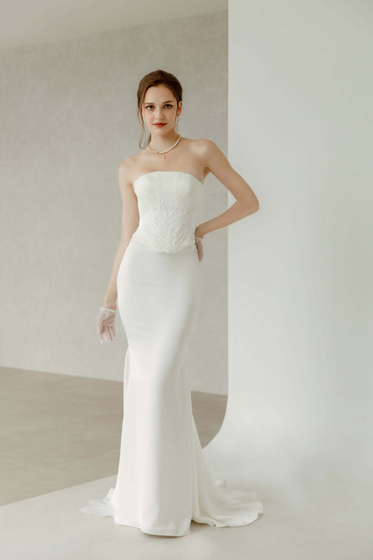 Minimalistisch, clean, modern, einfaches Hochzeitskleid aus Satin verlobungskleider  Figur betont