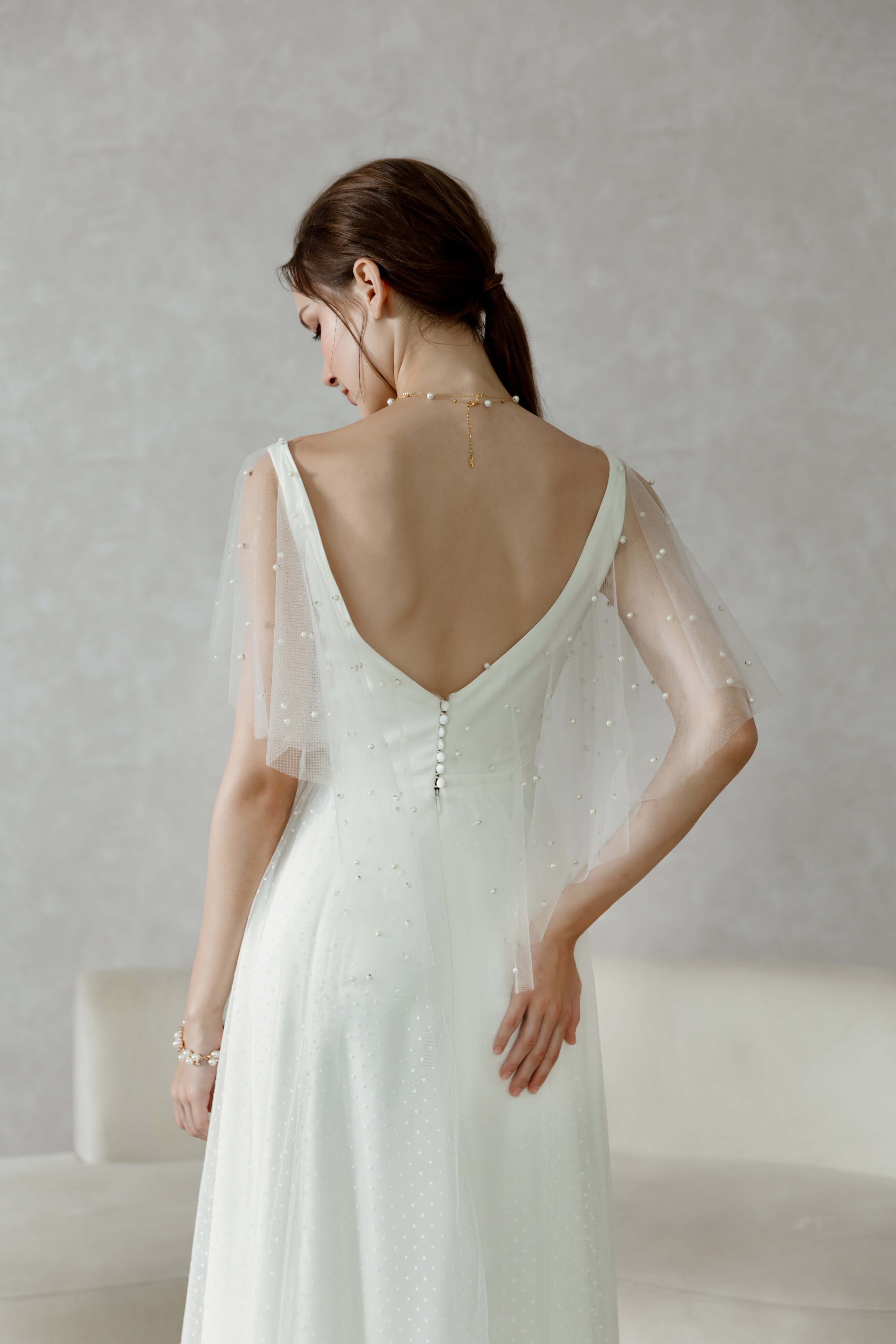 Langarmiges, rückenfreies, minimalistisches und schlichtes Hochzeitskleid verlobungskleider Standesamt