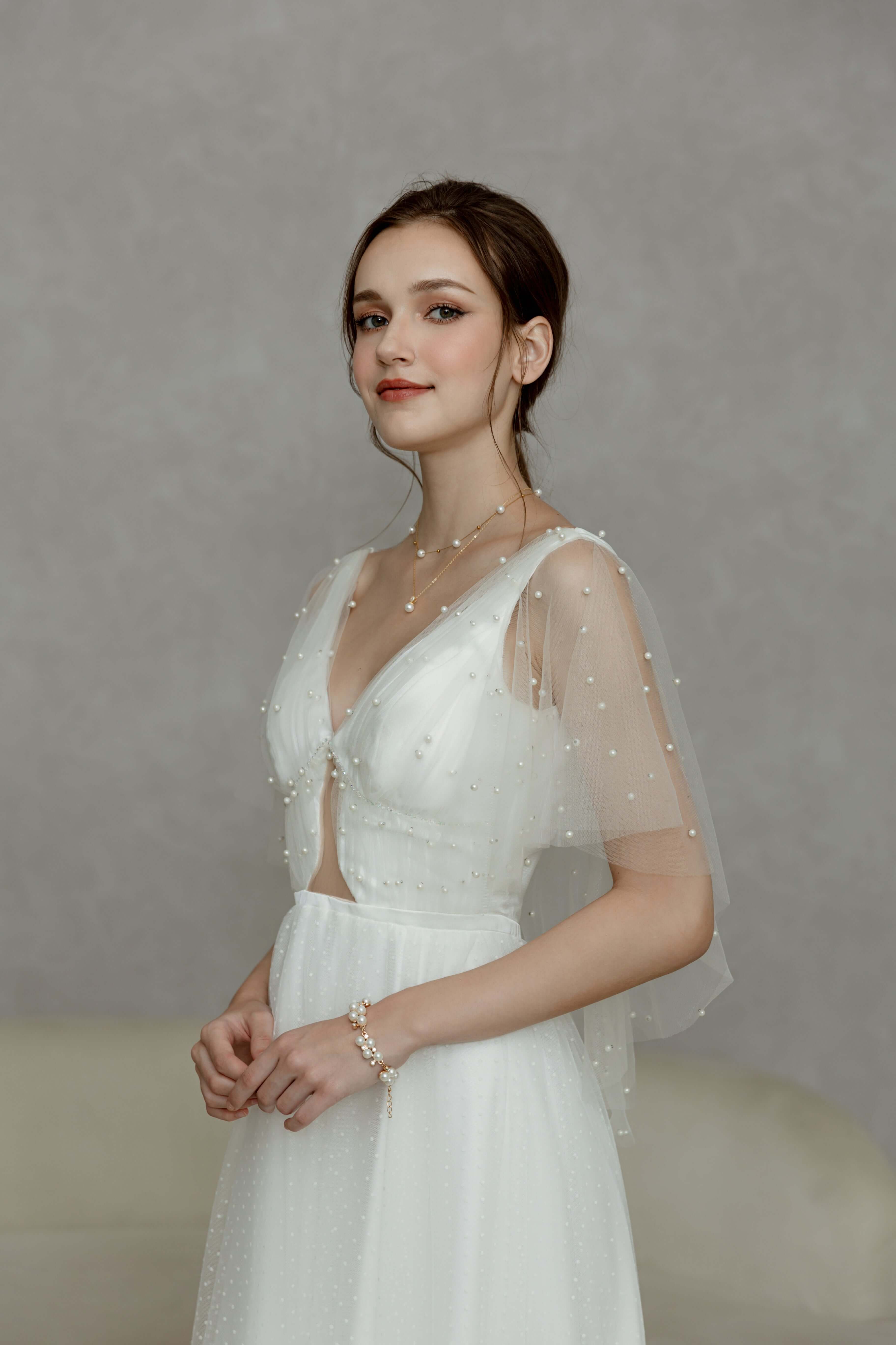 Langarmiges, rückenfreies, minimalistisches und schlichtes Hochzeitskleid verlobungskleider Standesamt