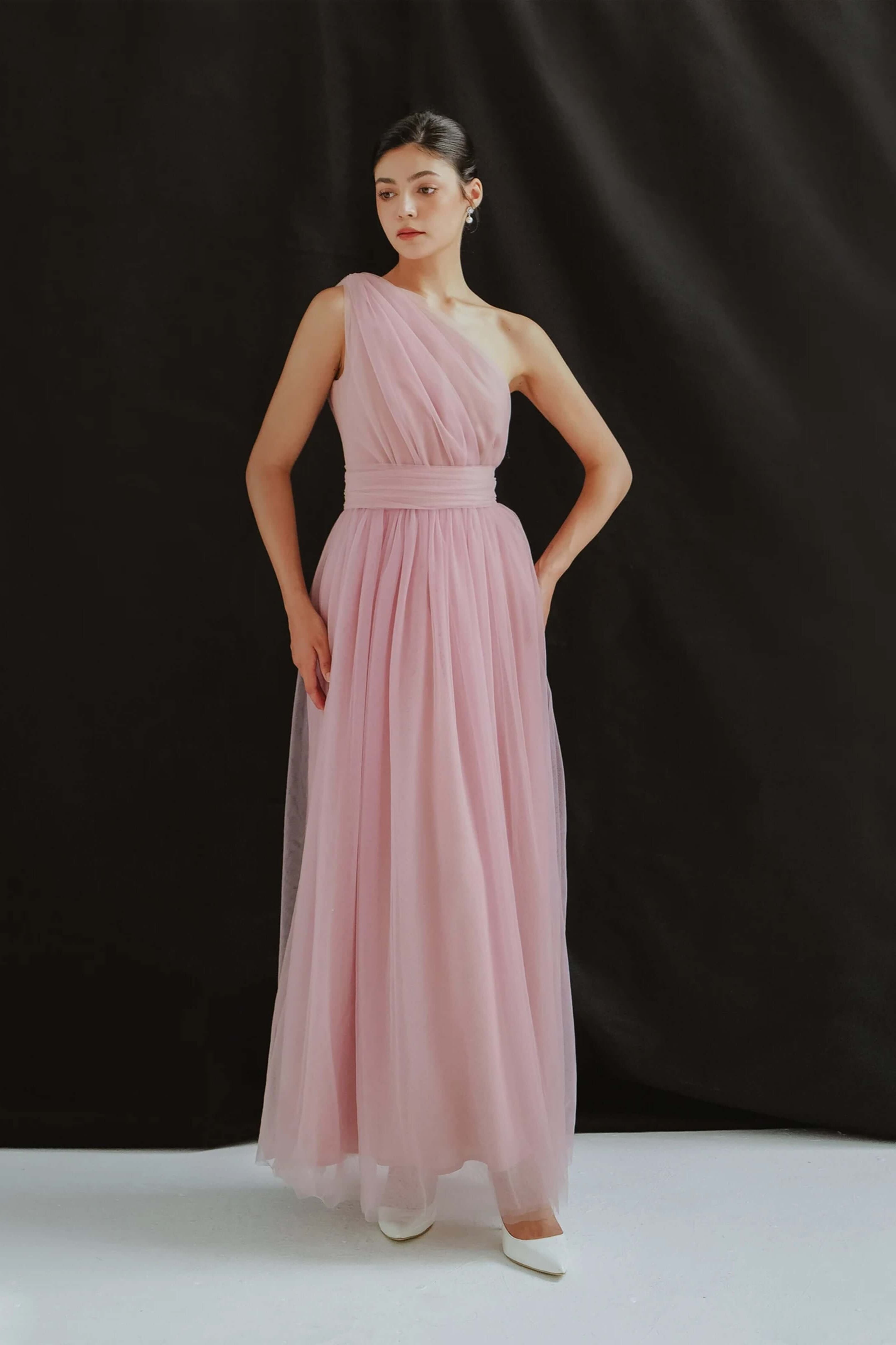 Minimalistic , Clean , Modern , Simple Wedding dress , Günstig , Cheap , Schlicht Brautkleider , Brautkleid, Hochzeitskleid , Hochzeitskleider