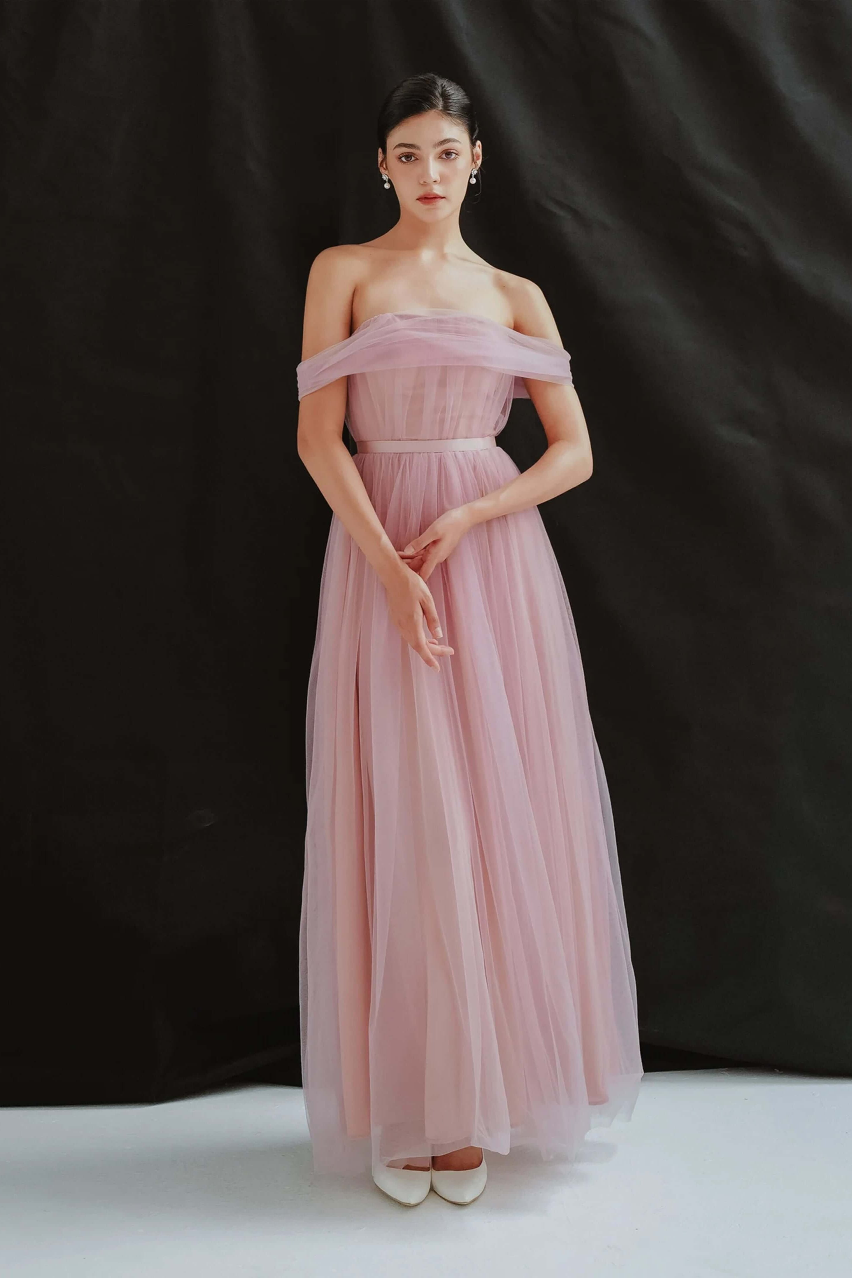 Minimalistic , Clean , Modern , Simple Wedding dress , Günstig , Cheap , Schlicht Brautkleider , Brautkleid, Hochzeitskleid , Hochzeitskleider