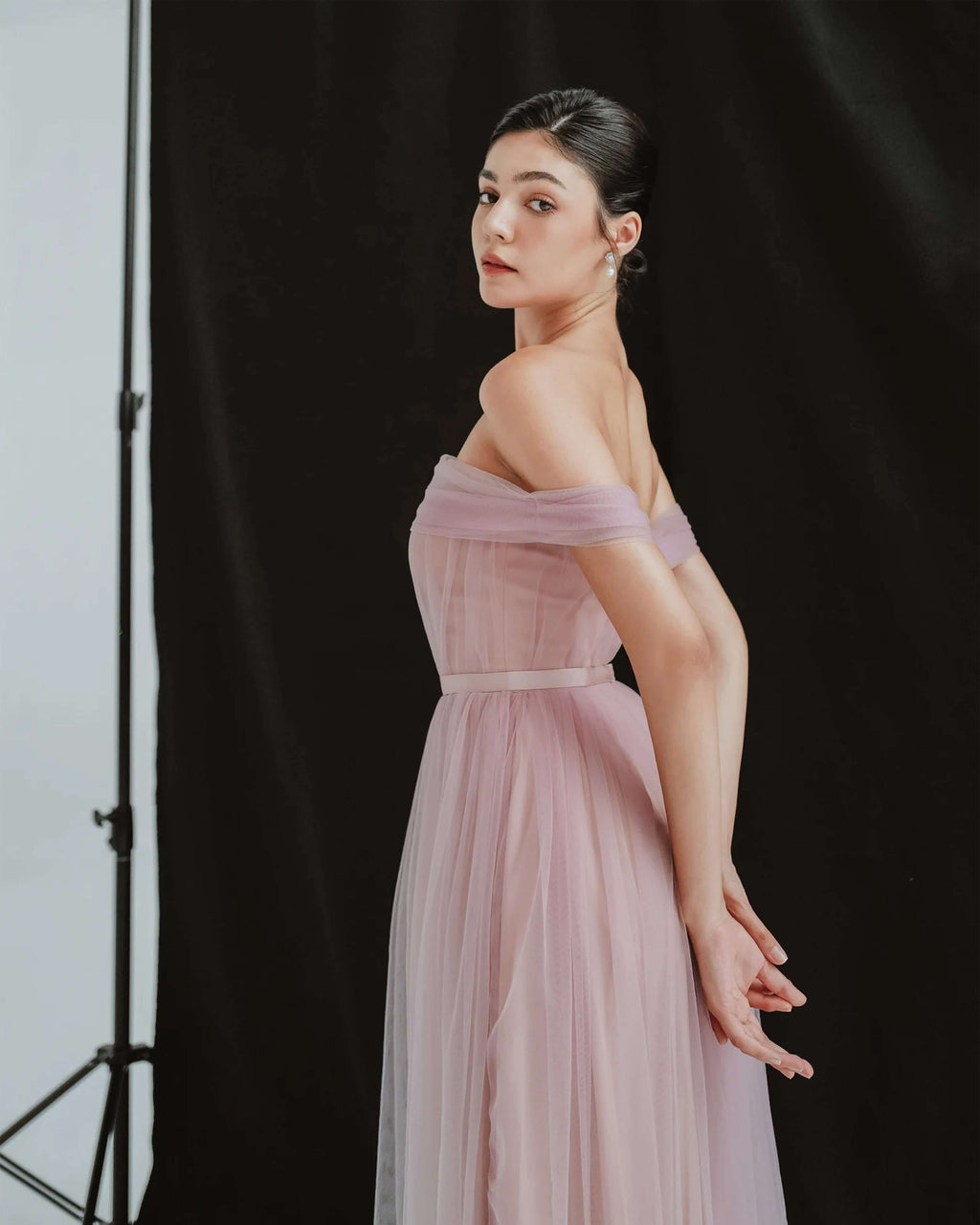 Minimalistic , Clean , Modern , Simple Wedding dress , Günstig , Cheap , Schlicht Brautkleider , Brautkleid, Hochzeitskleid , Hochzeitskleider