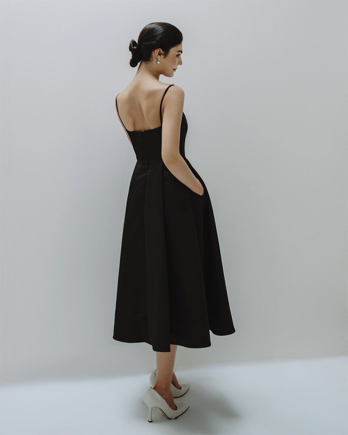 Minimalistic , Clean , Modern , Simple Wedding dress , Günstig , Cheap , Schlicht Brautkleider , Brautkleid, Hochzeitskleid , Hochzeitskleider