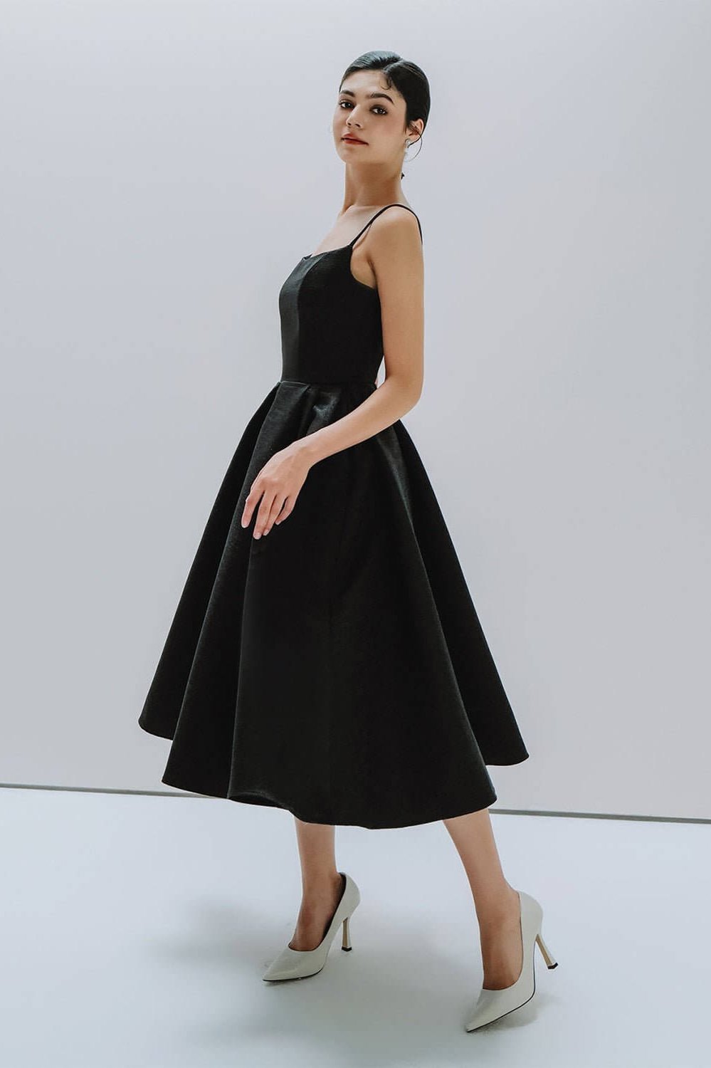 Minimalistic , Clean , Modern , Simple Wedding dress , Günstig , Cheap , Schlicht Brautkleider , Brautkleid, Hochzeitskleid , Hochzeitskleider