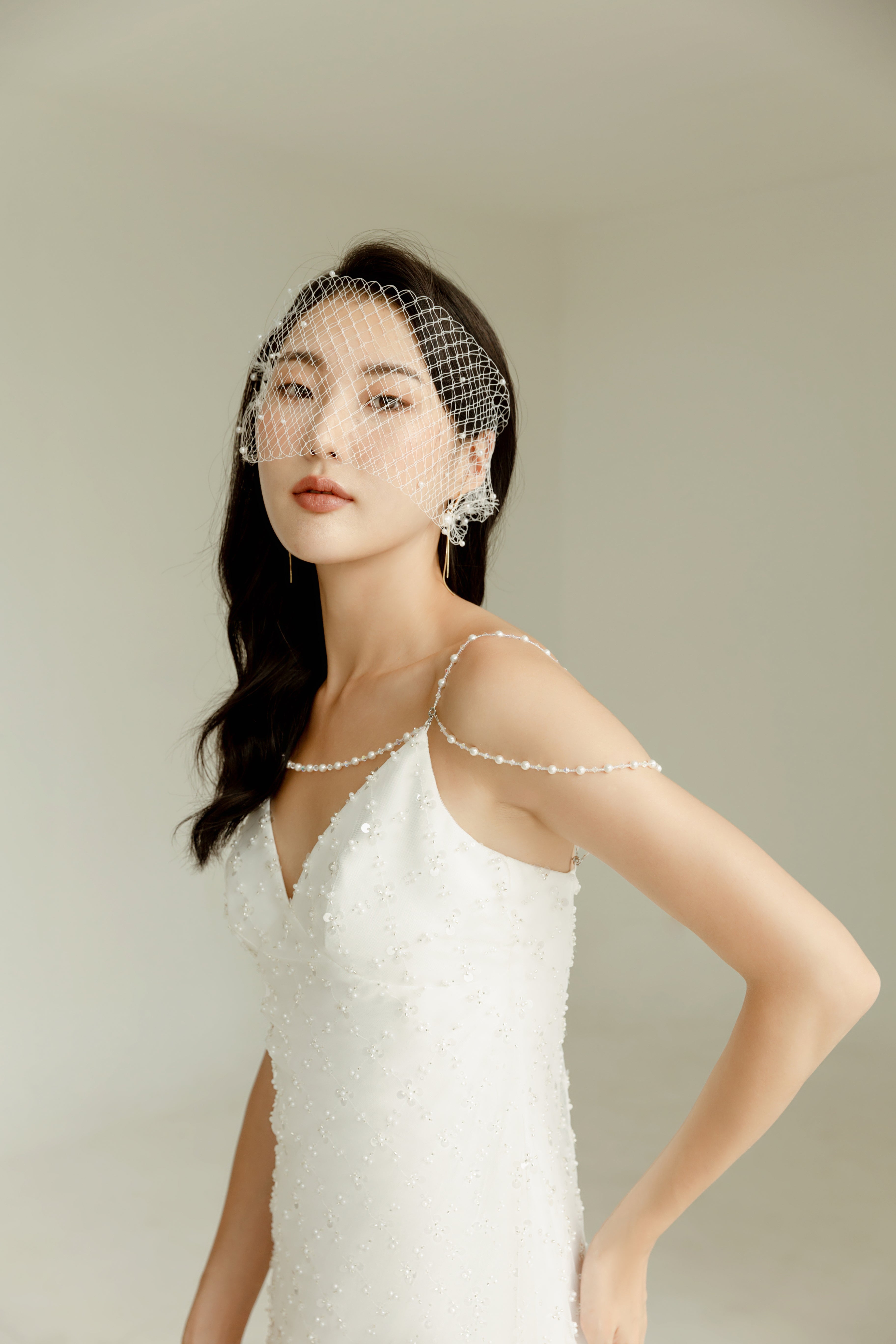Minimalistic , Clean , Modern , Simple Wedding dress , Günstig , Cheap , Schlicht Brautkleider , Brautkleid, Hochzeitskleid , Hochzeitskleider