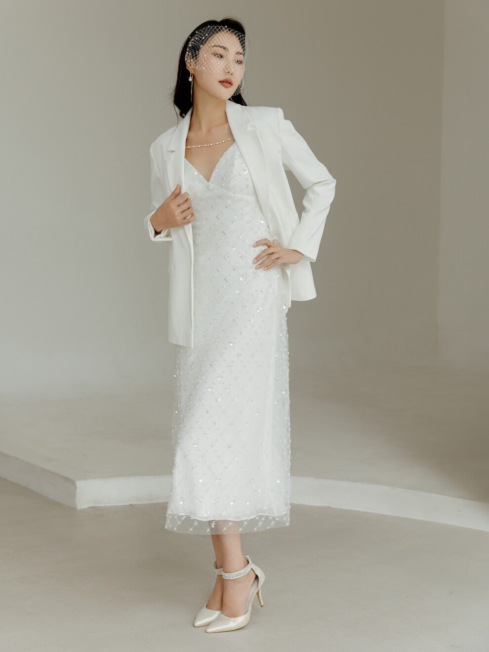 Minimalistic , Clean , Modern , Simple Wedding dress , Günstig , Cheap , Schlicht Brautkleider , Brautkleid, Hochzeitskleid , Hochzeitskleider