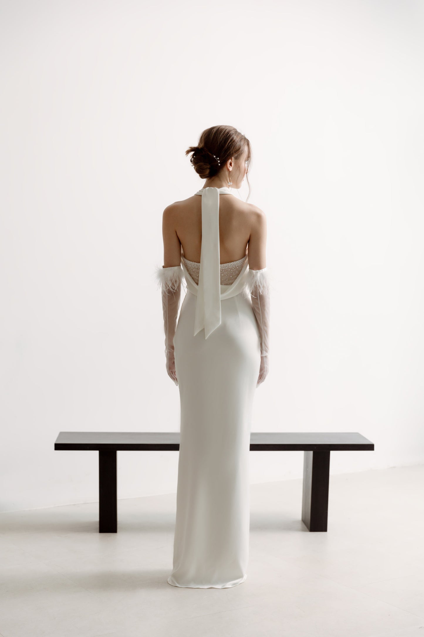 Minimalistic , Clean , Modern , Simple Wedding dress , Günstig , Cheap , Schlicht Brautkleider , Brautkleid, Hochzeitskleid , Hochzeitskleider  Figur betont
